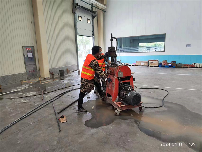 墨玉厂房地面下沉塌陷注浆加固施工